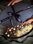 Cargar la imagen en la vista de la galería, CHOCOLATES NAVIDEÑOS BELGA CAJA GRANDE | CG01XMAS-MAR
